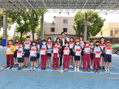 學校舉辦113-2學期【期中評量盃】班際籃球錦標賽活動各學年班級榮獲【班級獎狀】及【家長委員會班級獎金】頒獎