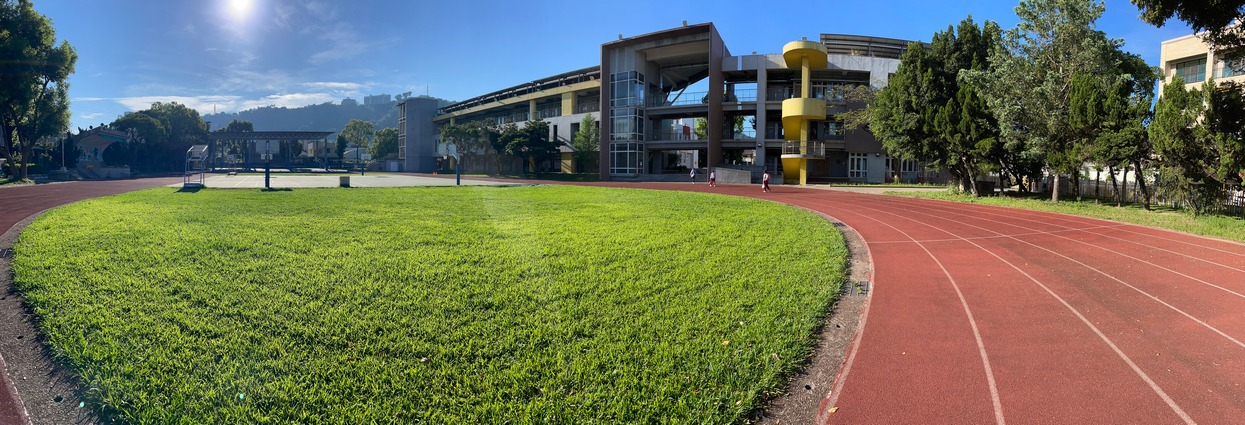 翁子國小學校景色